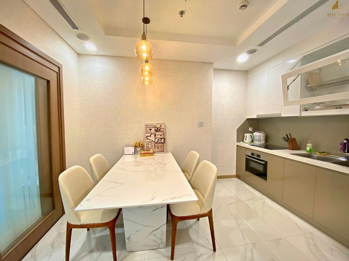 Hilton Residence - Landmark 81 Vinhomes Central Park Ho Chi Minh City Bagian luar foto