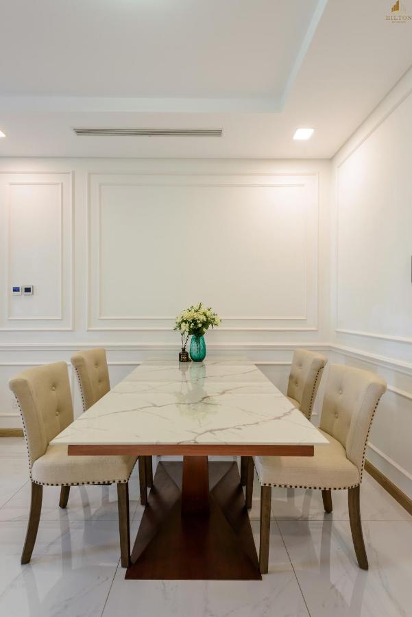 Hilton Residence - Landmark 81 Vinhomes Central Park Ho Chi Minh City Bagian luar foto