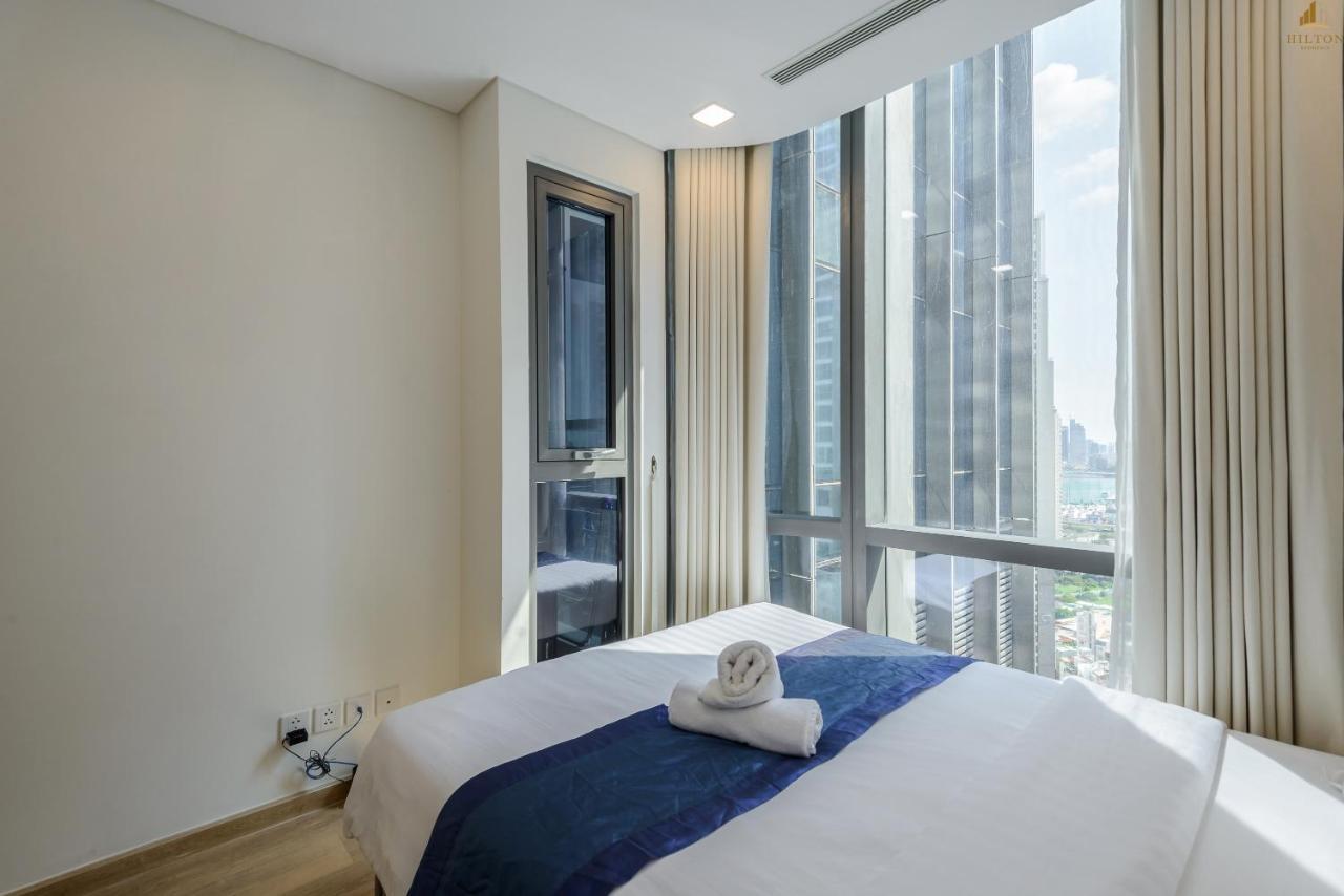 Hilton Residence - Landmark 81 Vinhomes Central Park Ho Chi Minh City Bagian luar foto