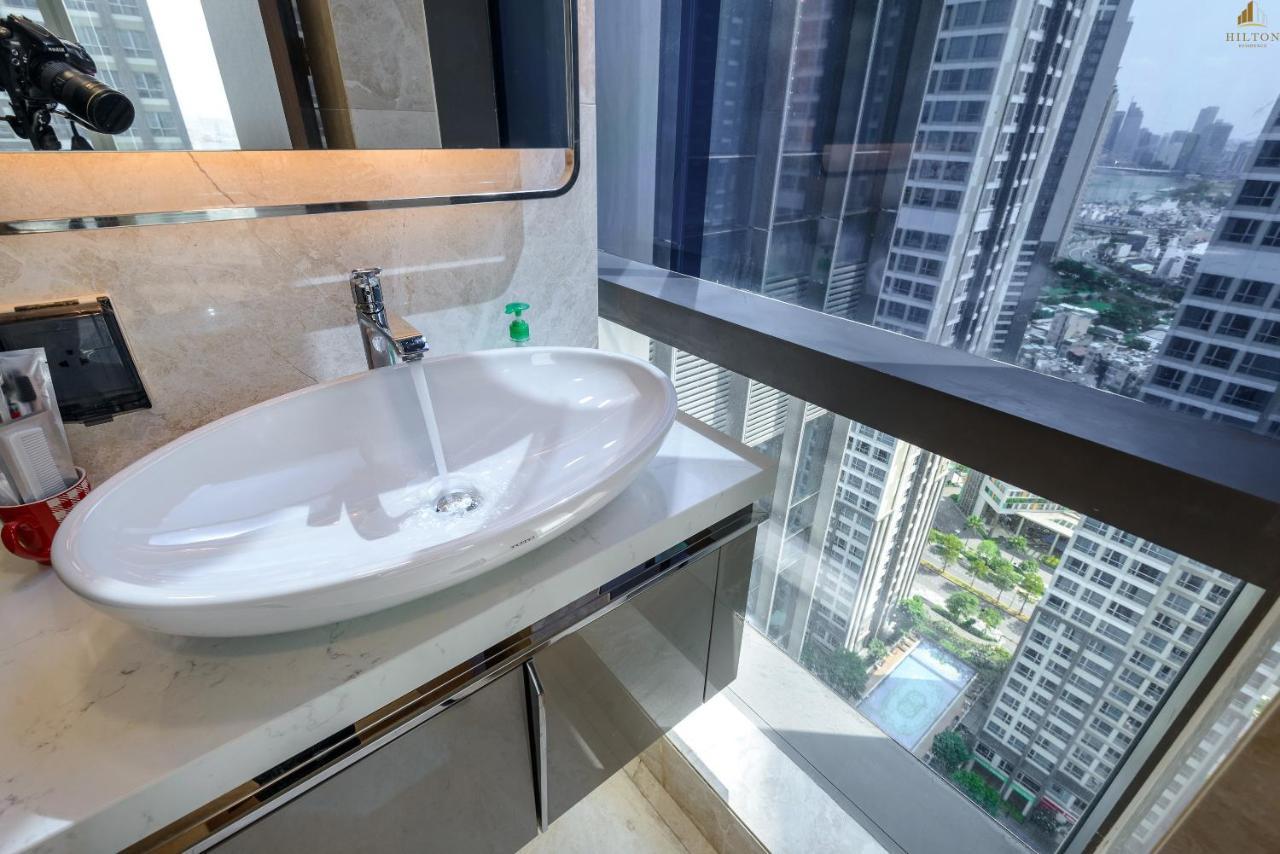 Hilton Residence - Landmark 81 Vinhomes Central Park Ho Chi Minh City Bagian luar foto